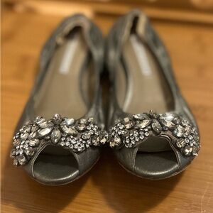Vera Wang Lavender Label Silver Leather Embellished Peep Toe Ballet Flats